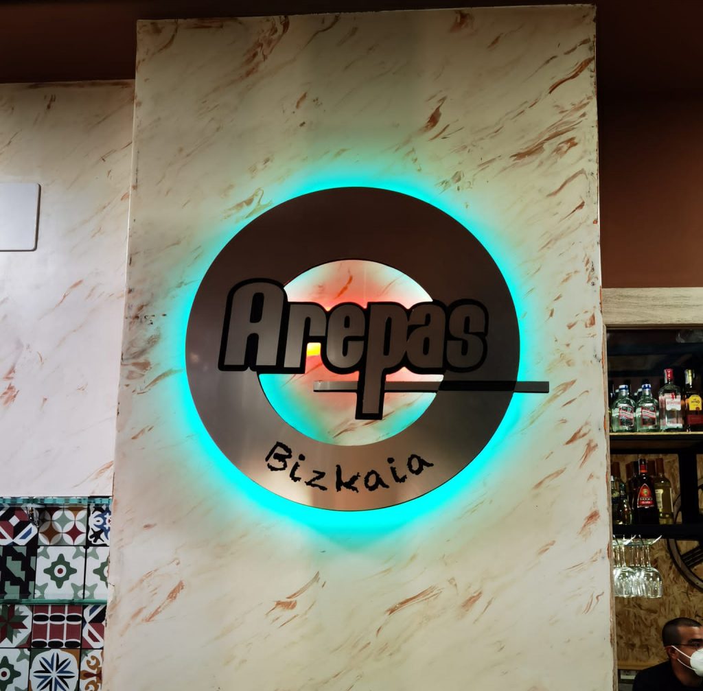 Letreto, Cartel Arepas Bizkaia - Caja de Luz