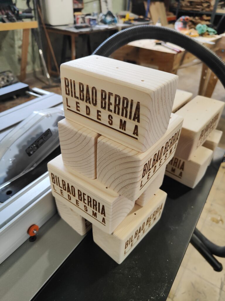 Carteles de Madera personalizados